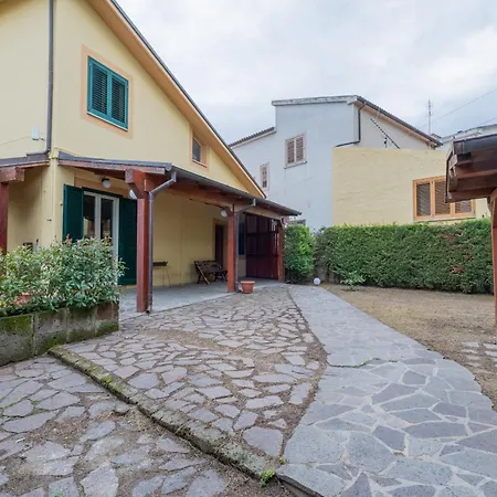 Luminosa Casa A Casoli Di Con Giardino Semesterbostad Atri