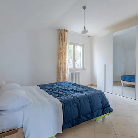 Luminosa Casa A Casoli Di Con Giardino Ferienhaus