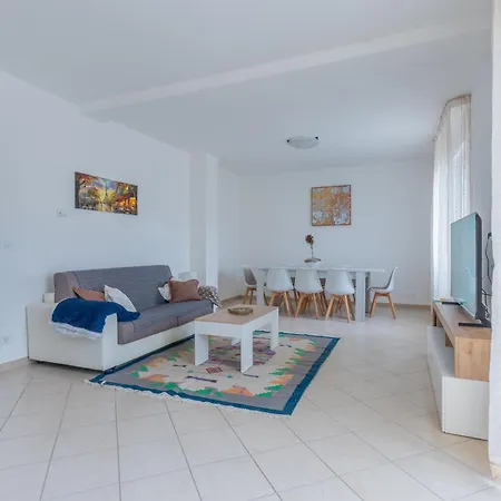 Ferienhaus Luminosa Casa A Casoli Di Con Giardino Atri