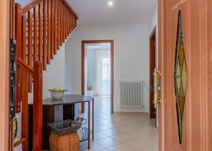 Luminosa Casa A Casoli Di Con Giardino Дом отдыха Атри